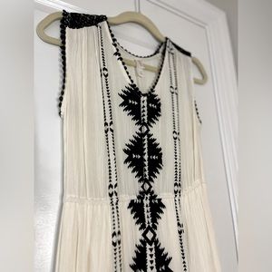 White and black maxi dress - boho style print